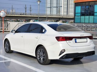 2022 Kia K3 II Рестайлинг, белый, 1538000 рублей, вид 3