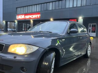 2007 BMW 1 серии 118i I (E81/E82/E87/E88), серый, 550000 рублей, вид 1
