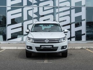 2016 Volkswagen Tiguan I Рестайлинг, белый, 1548000 рублей, вид 3