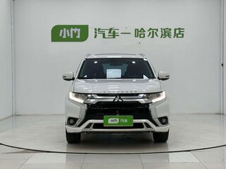 2023 Mitsubishi Outlander III Рестайлинг 3, белый, 2210000 рублей, вид 2