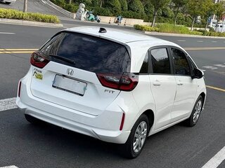 2022 Honda Fit IV, белый, 945000 рублей, вид 4