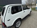 1999 Lada (ВАЗ) 2121 (4x4) I Рестайлинг, белый, 350000 рублей - вид 1