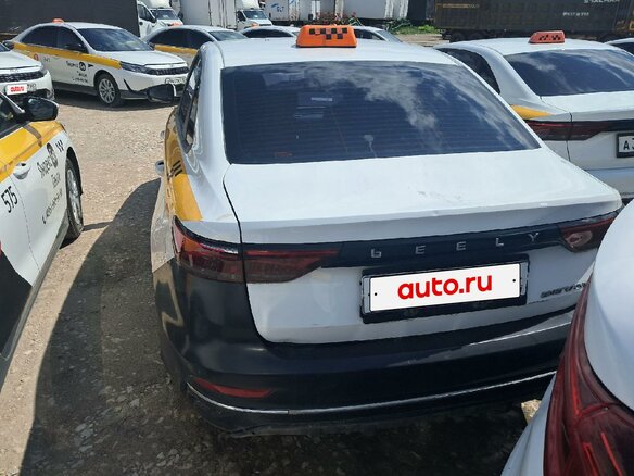 2023 Geely Emgrand II, белый - вид 2