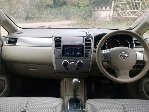 2004 Nissan Tiida I, серый, 390000 рублей - вид 5