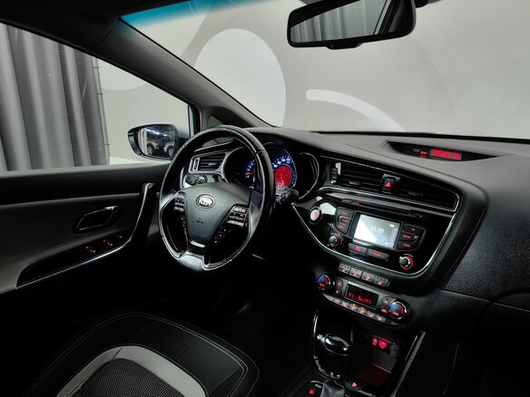 2016 Kia Ceed II Рестайлинг, серебристый, 1029000 рублей - вид 6