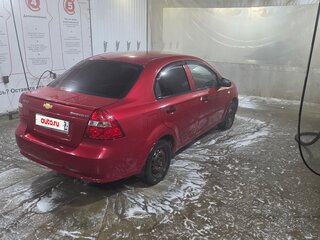 2007 Chevrolet Aveo I Рестайлинг, красный, 280000 рублей, вид 3