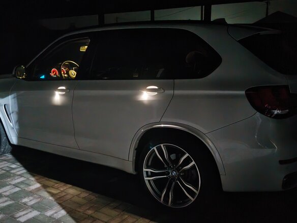 2018 BMW X5 30d III (F15), белый, 4900000 рублей - вид 20