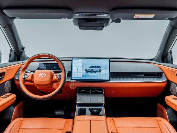 2026 Toyota bZ3X 58.3 kWh, серебристый, 2630003 рублей - вид 14