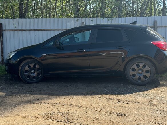 2011 Opel Astra J, чёрный, 499000 рублей - вид 1