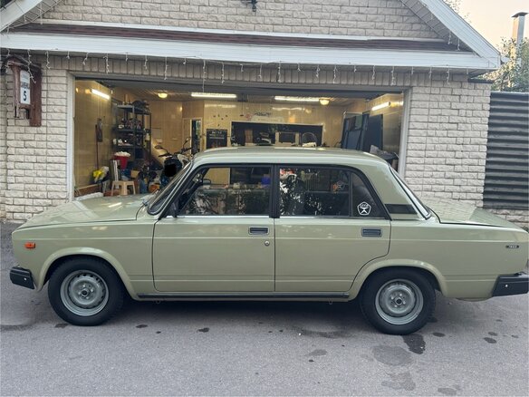 2003 Lada (ВАЗ) 2107, бежевый, 270000 рублей - вид 2