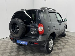 2017 Chevrolet Niva I Рестайлинг, чёрный, 712000 рублей, вид 5