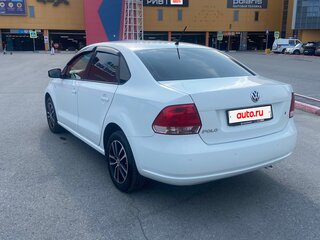 2015 Volkswagen Polo V, белый, 925000 рублей, вид 3