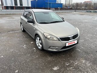 2010 Kia Ceed I Рестайлинг, серебристый, 690000 рублей, вид 5