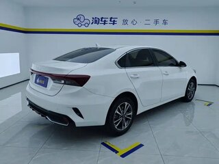 2025 Kia K3 II (China Market) Рестайлинг, белый, 1700000 рублей, вид 3