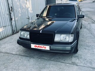 1990 Mercedes-Benz W124 230 5-speed, чёрный, 600000 рублей, вид 3
