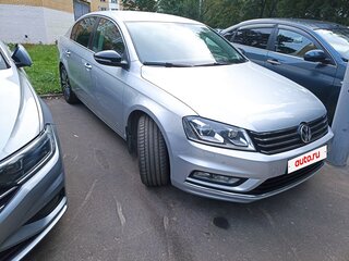 2014 Volkswagen Passat B7, серебристый, 1350000 рублей, вид 3