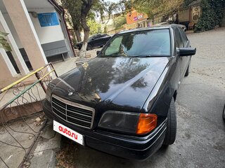 1998 Mercedes-Benz C-Класс 200 I (W202) Рестайлинг, чёрный, 450000 рублей, вид 4