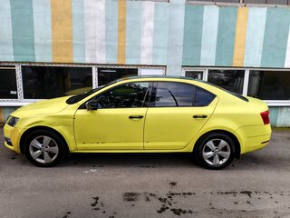 2018 Skoda Octavia III (A7) Рестайлинг, жёлтый, 1100000 рублей, вид 3