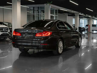 2018 BMW 5 серии 520d xDrive VII (G30/G31/G38), коричневый, 2740000 рублей, вид 5