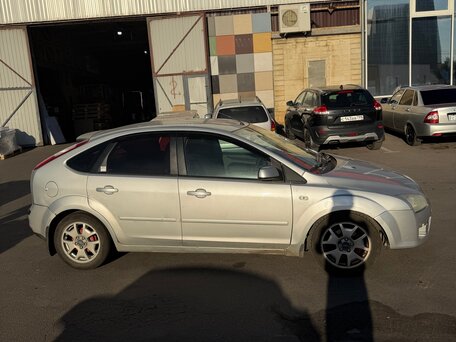 2005 Ford Focus II, серый, 305000 рублей, вид 2