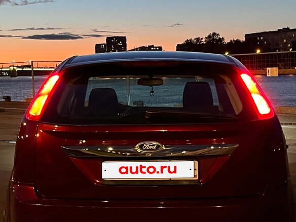 2008 Ford Focus II Рестайлинг, красный, 410000 рублей - вид 6