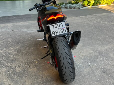 2021 Aprilia Tuono V4, чёрный, 1599000 рублей, вид 5