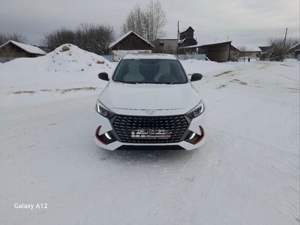 2023 Kaiyi E5, белый - вид 2