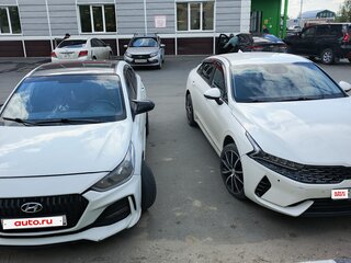 2018 Hyundai Solaris II, белый, 1200000 рублей, вид 2