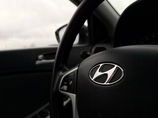 2012 Hyundai Solaris I, бежевый, 625000 рублей, вид 5