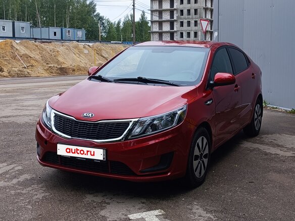 2013 Kia Rio III, красный - вид 2