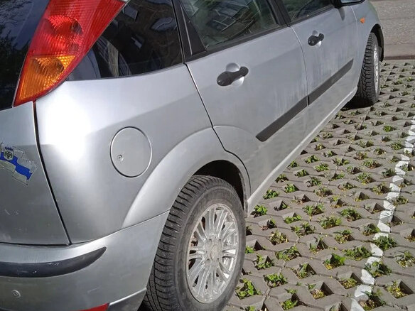 2002 Ford Focus I Рестайлинг, серебристый, 249000 рублей - вид 3