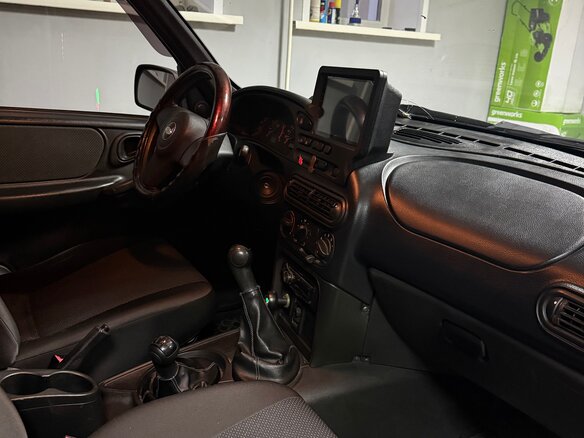 2013 Chevrolet Niva I Рестайлинг, коричневый, 600000 рублей - вид 4