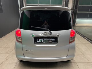 2010 Toyota Ractis I, серый, 690000 рублей, вид 5