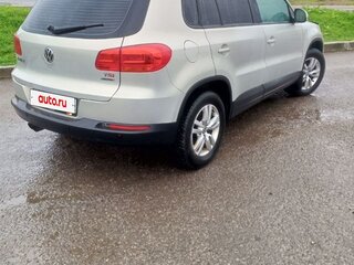 2011 Volkswagen Tiguan I Рестайлинг, серебристый, 950000 рублей, вид 3