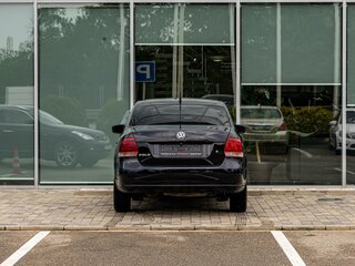 2011 Volkswagen Polo V, чёрный, 655000 рублей, вид 5