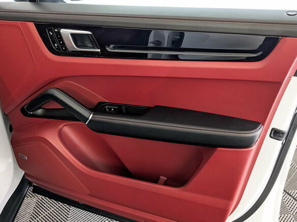2018 Porsche Cayenne III, белый - вид 25