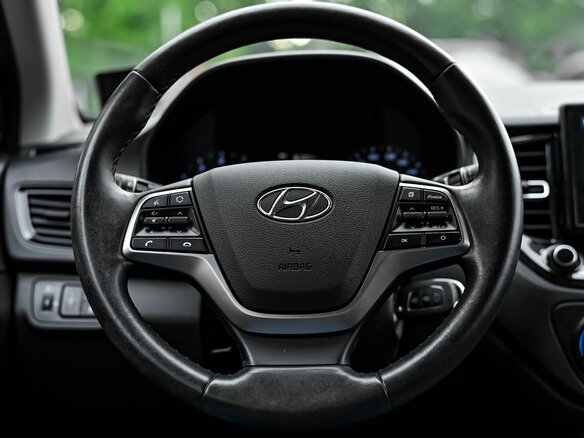 2020 Hyundai Solaris II Рестайлинг, белый, 1332000 рублей - вид 5