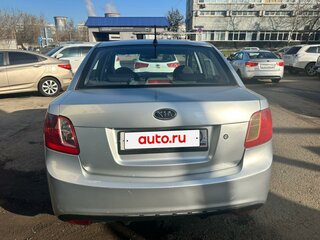 2011 Kia Rio II Рестайлинг, серебристый, 390000 рублей, вид 4