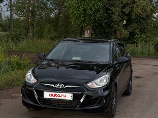 2013 Hyundai Solaris I, чёрный, 750000 рублей, вид 3