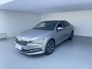 2023 Skoda Superb III Рестайлинг, серый, 2200444 рублей, вид 2