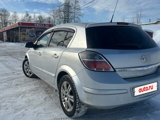 2011 Opel Astra H Рестайлинг, серый, 515000 рублей, вид 4