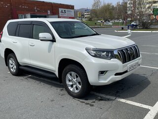2019 Toyota Land Cruiser Prado 150 Series Рестайлинг 2, белый, 4750000 рублей, вид 4