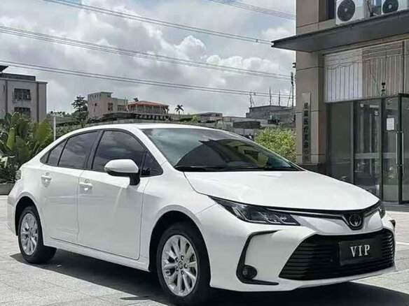2024 Toyota Corolla XII (E210), белый, 1450000 рублей - вид 1