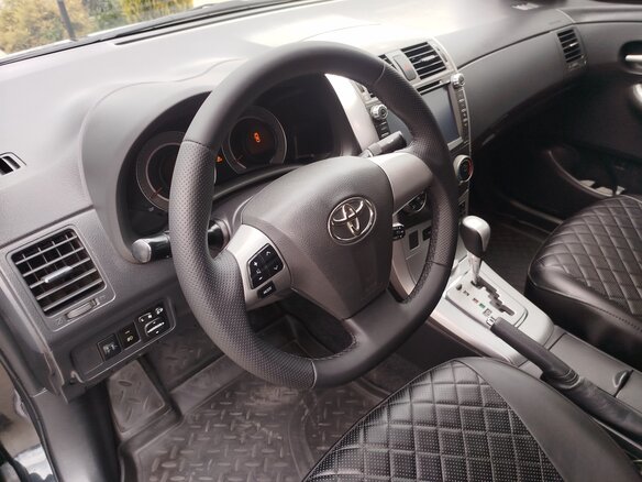 2011 Toyota Corolla X (E140, E150) Рестайлинг, чёрный - вид 6