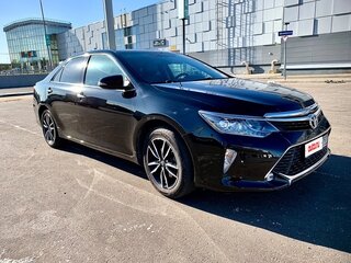 2017 Toyota Camry VII (XV50) Рестайлинг 2, чёрный, 2290000 рублей, вид 4
