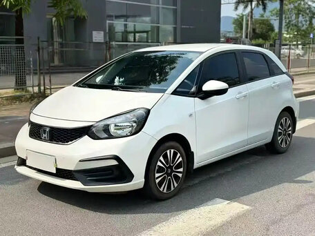 2021 Honda Fit IV, белый, 1320000 рублей, вид 1