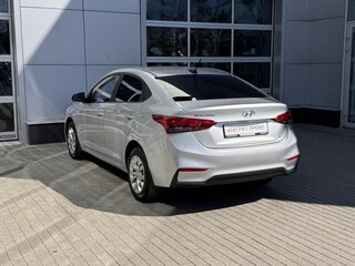 2017 Hyundai Solaris II, серебристый, 1265000 рублей, вид 5