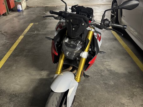 2021 BMW F 900 R, серый, 900000 рублей, вид 5