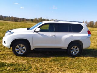 2011 Toyota Land Cruiser Prado 150 Series, белый, 2690000 рублей, вид 2