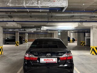 2015 Toyota Camry VII (XV50) Рестайлинг, чёрный, 1650000 рублей, вид 4